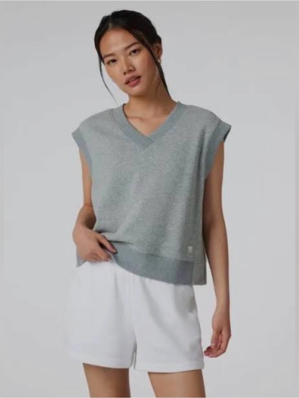 Vuori Sedona Cropped V-Neck Vest, Women's Large, Grey
